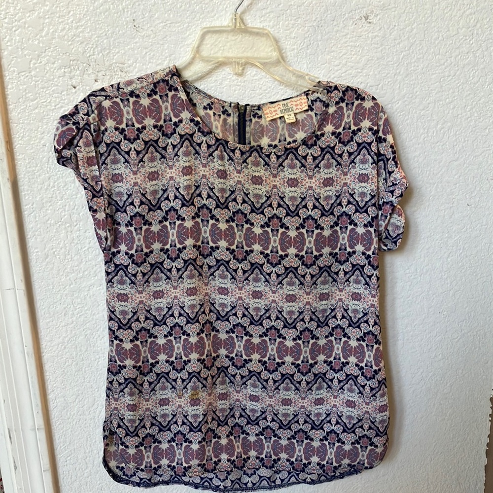 FINAL MARKDOWN Pink republic top xs